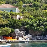 Διαμέρισμα Lara *