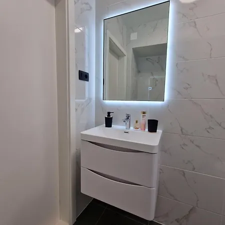 Lara Apartment Molunat